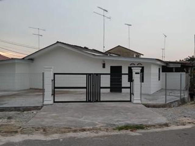 Terraced House for sale in Batu Pahat, Johor