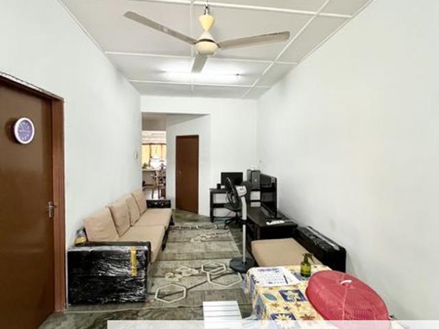 House for sale in Pekan Nanas, Johor