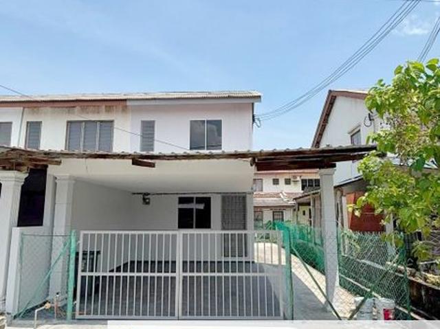 House for sale in Pekan Nanas, Johor