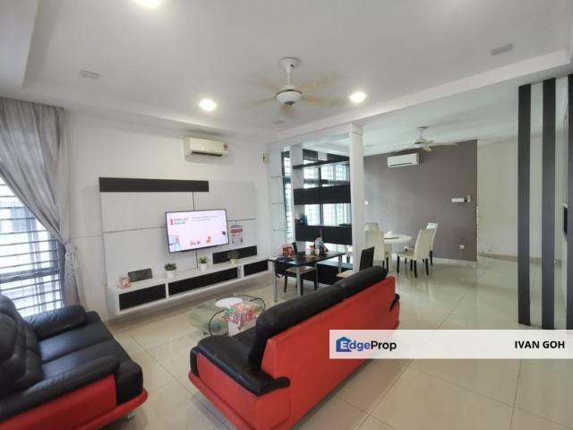House for sale in Malaka