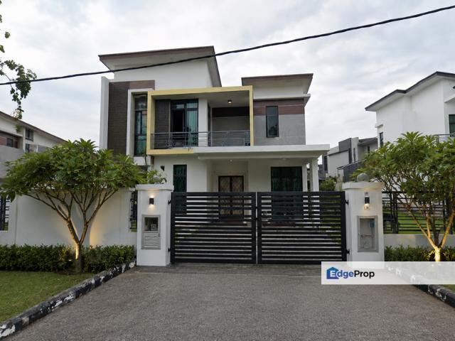 House for sale in Malaka