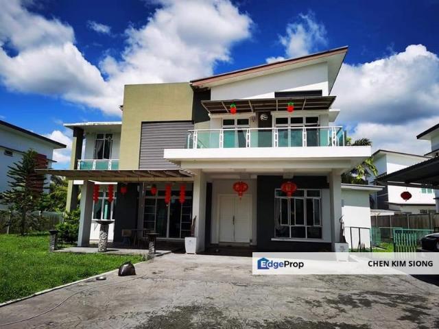 House for sale in Malaka