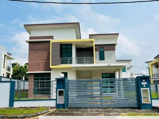 House for sale in Malaka