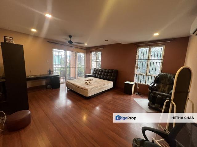 House for sale in Country Heights Damansara, Kuala Lumpur