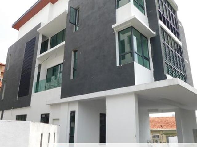 House for sale in Country Heights Damansara, Kuala Lumpur