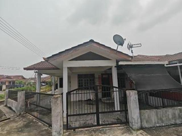 Terraced House for sale in Kuching, Bahagian Kuching