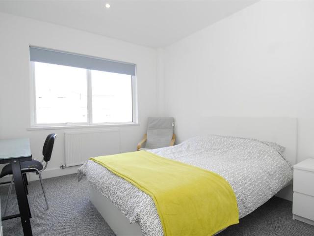 Room for rent in Barbican, Mount Wise