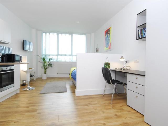 Studio for rent in Barbican, Plymouth
