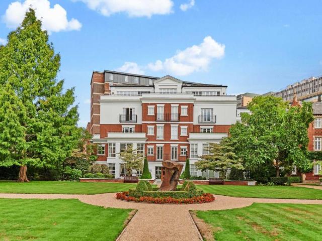 Apartment for rent in Earl's Court, Greater London