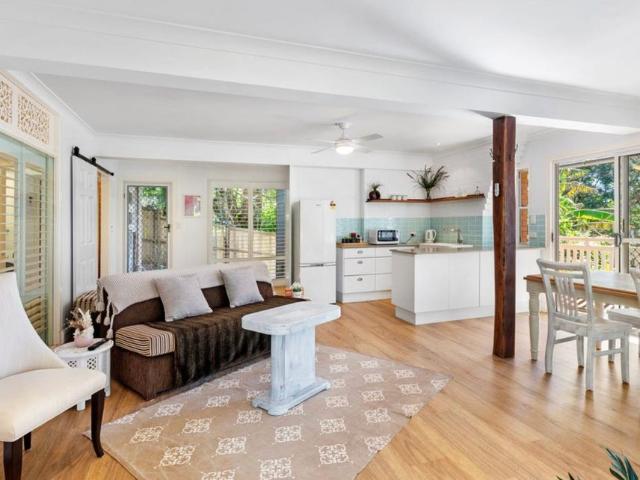 Room for rent in Tamborine Mountain, Scenic Rim Regional