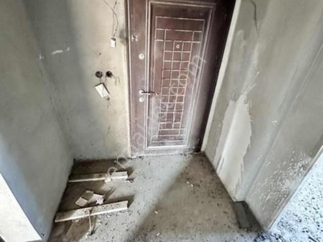 Bankacılar Ve Doktorlar Sitesi, Edremit içerisinde satılık Dükkan