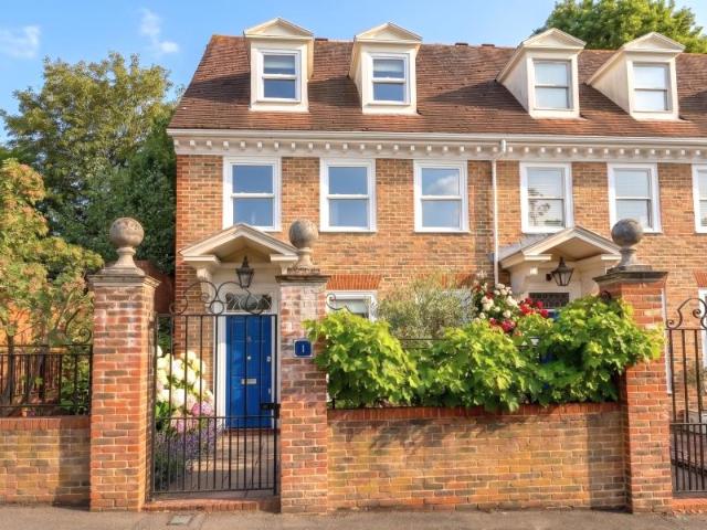 House for rent in Horsell, Woking
