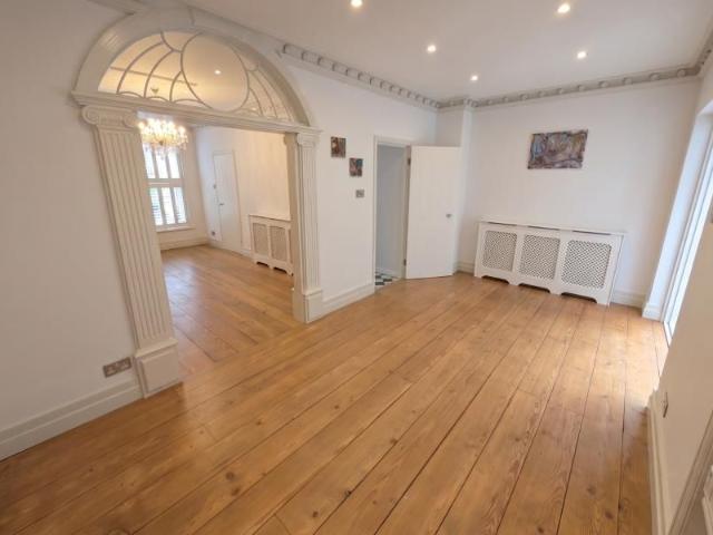 House for rent in Horsell, Woking