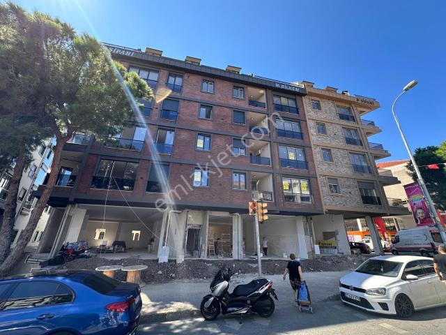 Küçükyalı, Maltepe içerisinde kiralık mülk