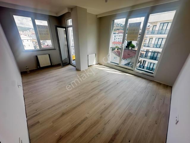 Zümrütevler Mahallesi, Maltepe içerisinde kiralık mülk