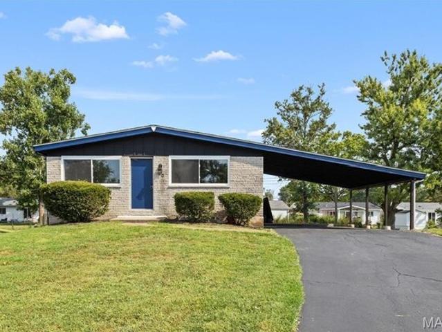 House for sale in Hazelwood, Missouri