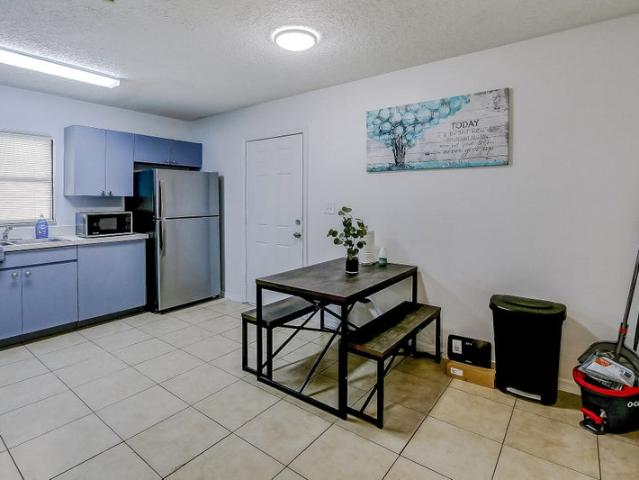 Room for rent in Florida