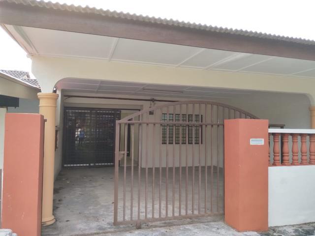 Terraced House for sale in Tampin