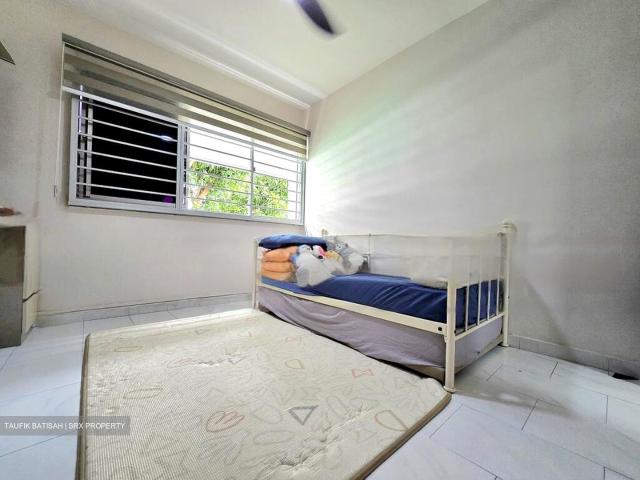 HDB House for sale in Tampines