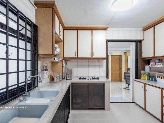 HDB House for sale in Tampines