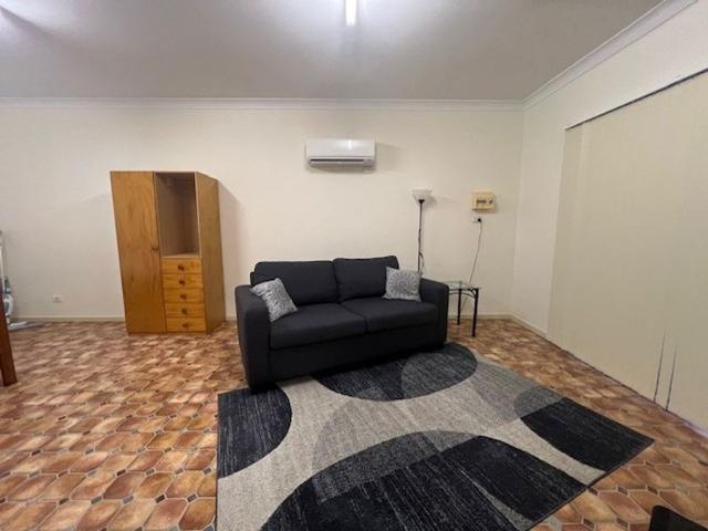 Apartment for rent in Piallamore, New South Wales