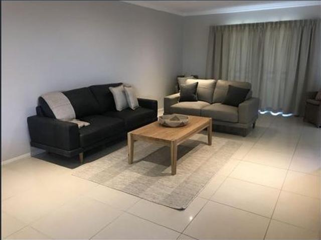 Townhouse for rent in Piallamore, New South Wales