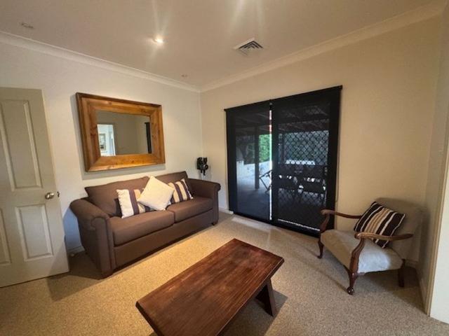 Townhouse for rent in Piallamore, New South Wales