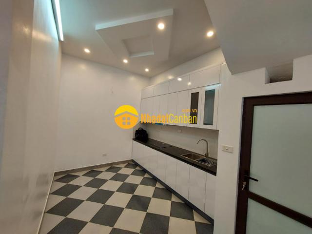 Nhà mặt phố bán