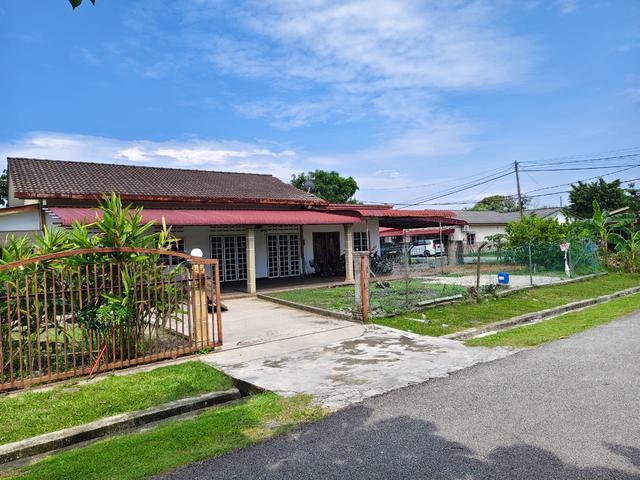 Bungalow for sale in Sendayan Village, Negeri Sembilan