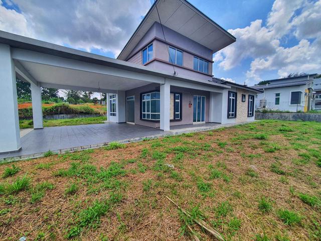 Bungalow for sale in Malaka