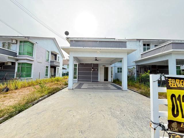 Residential House for sale in Malaka