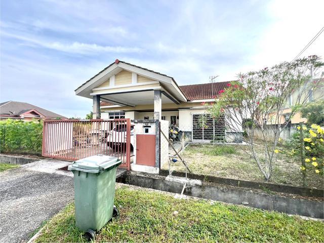 Bungalow for sale in Kajang, Langat