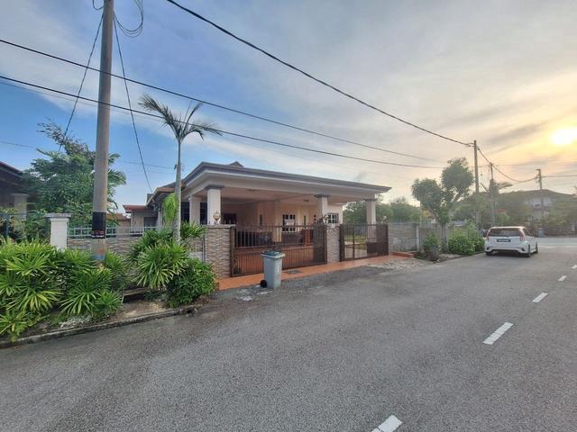 Bungalow for sale in Sendayan Village, Negeri Sembilan
