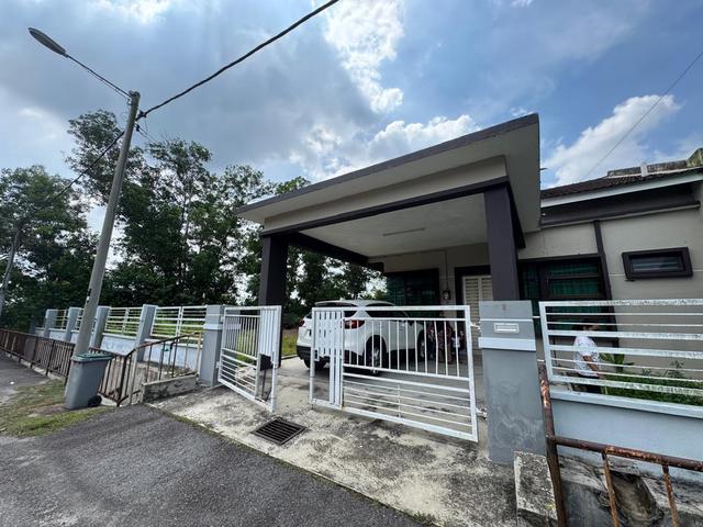 Residential House for sale in Malaka