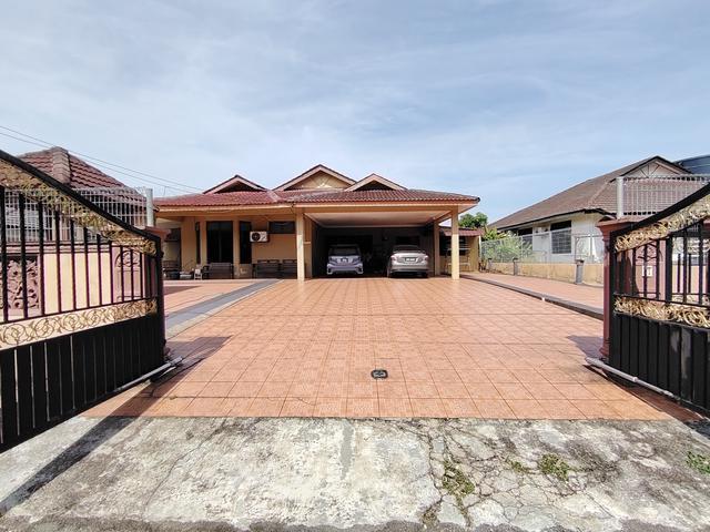 Bungalow for sale in Kajang, Langat