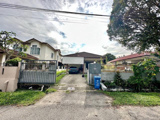 Bungalow for sale in Petaling, Alam Impian