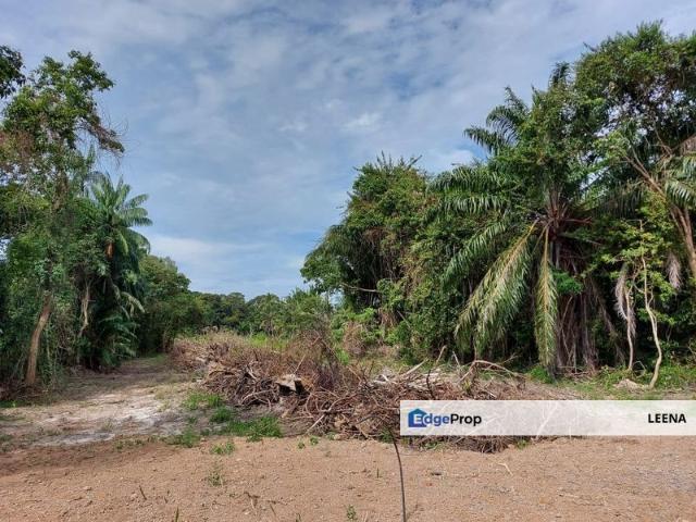 House for sale in Malaka
