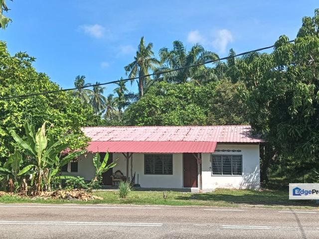 Shop for sale in Malaka