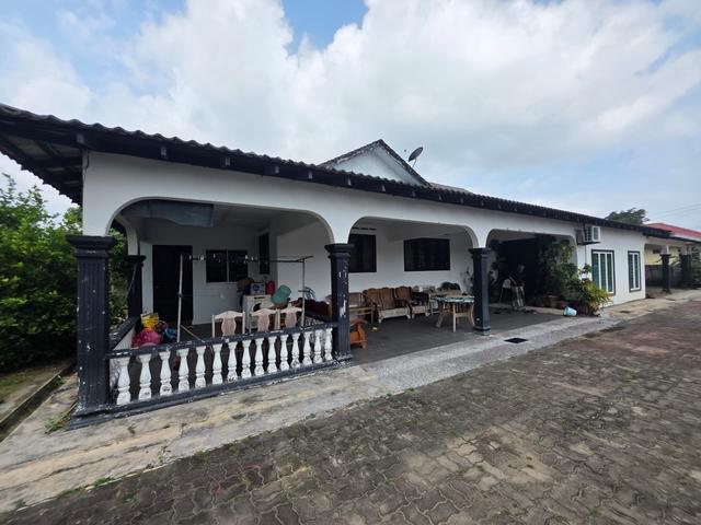 Bungalow for sale in Kuantan, Pahang