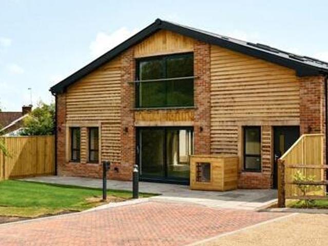 House for sale in Oxted, Hillview