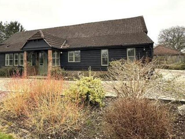 House for rent in Oxted, Hillview