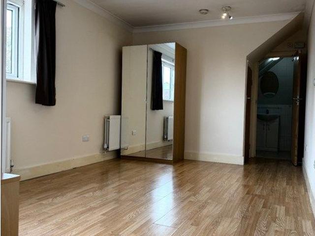 Studio for rent in Dollis Hill, Greater London