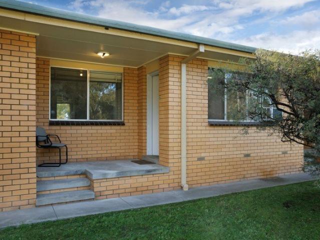 Apartment for sale in Tangambalanga, Victoria