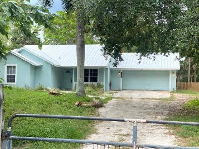 House for sale in Loxahatchee