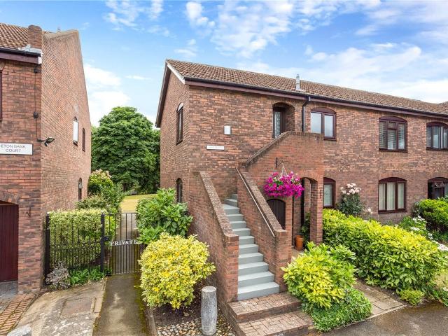 Apartment for rent in Eton