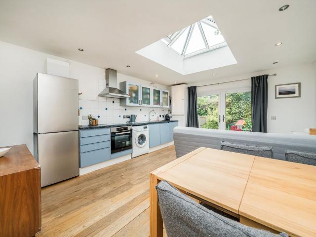 Studio for rent in North Sheen, Greater London