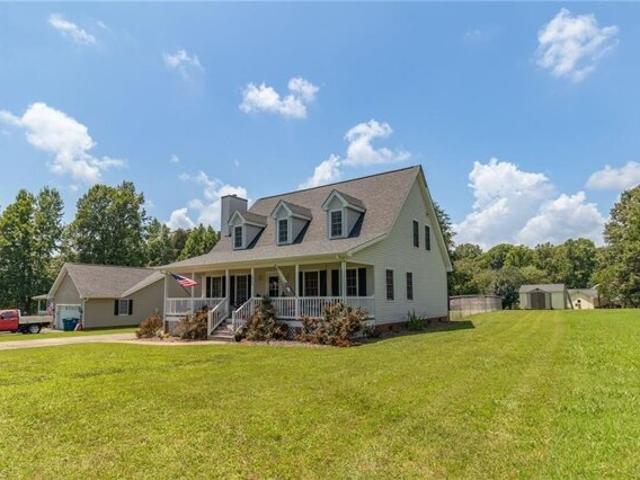 House for sale in Eden