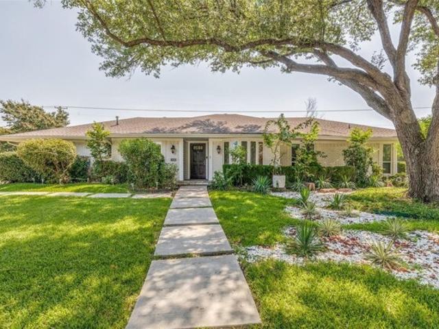 House for sale in Farmers Branch, Texas