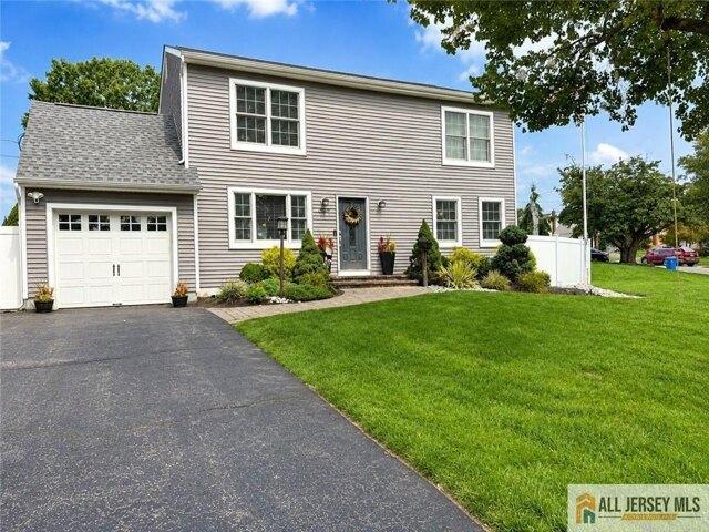 House for sale in Avenel, New Jersey