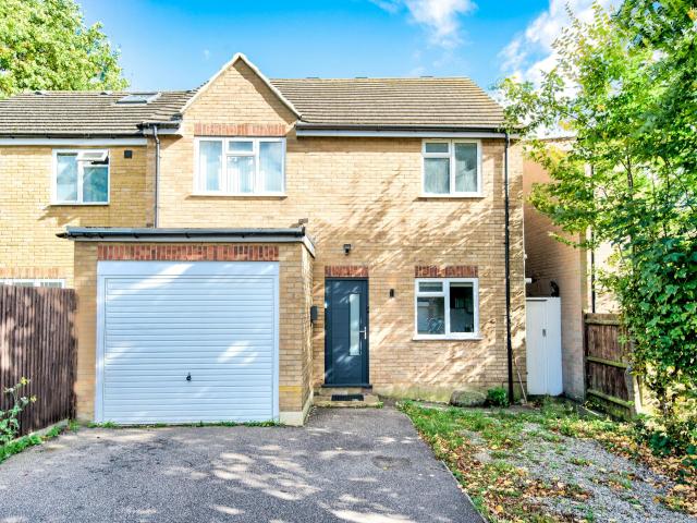 Apartment for rent in Grahame Park, Greater London